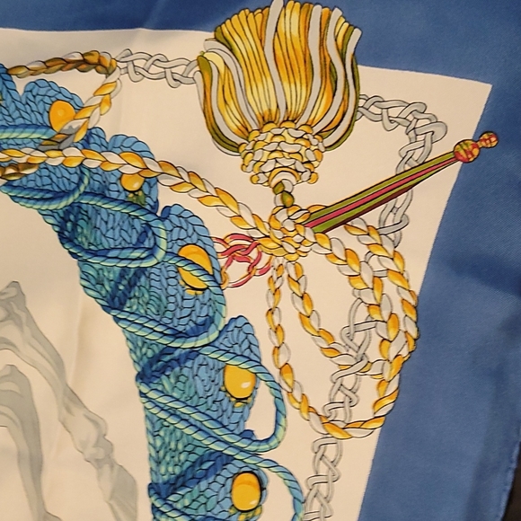 Vintage Hermes scarf - Picture 5 of 8
